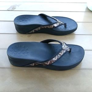 VIONIC Platforms Sandals